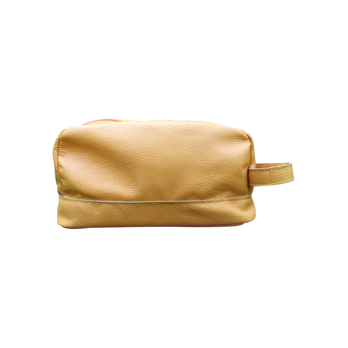 NECESSAIRE None